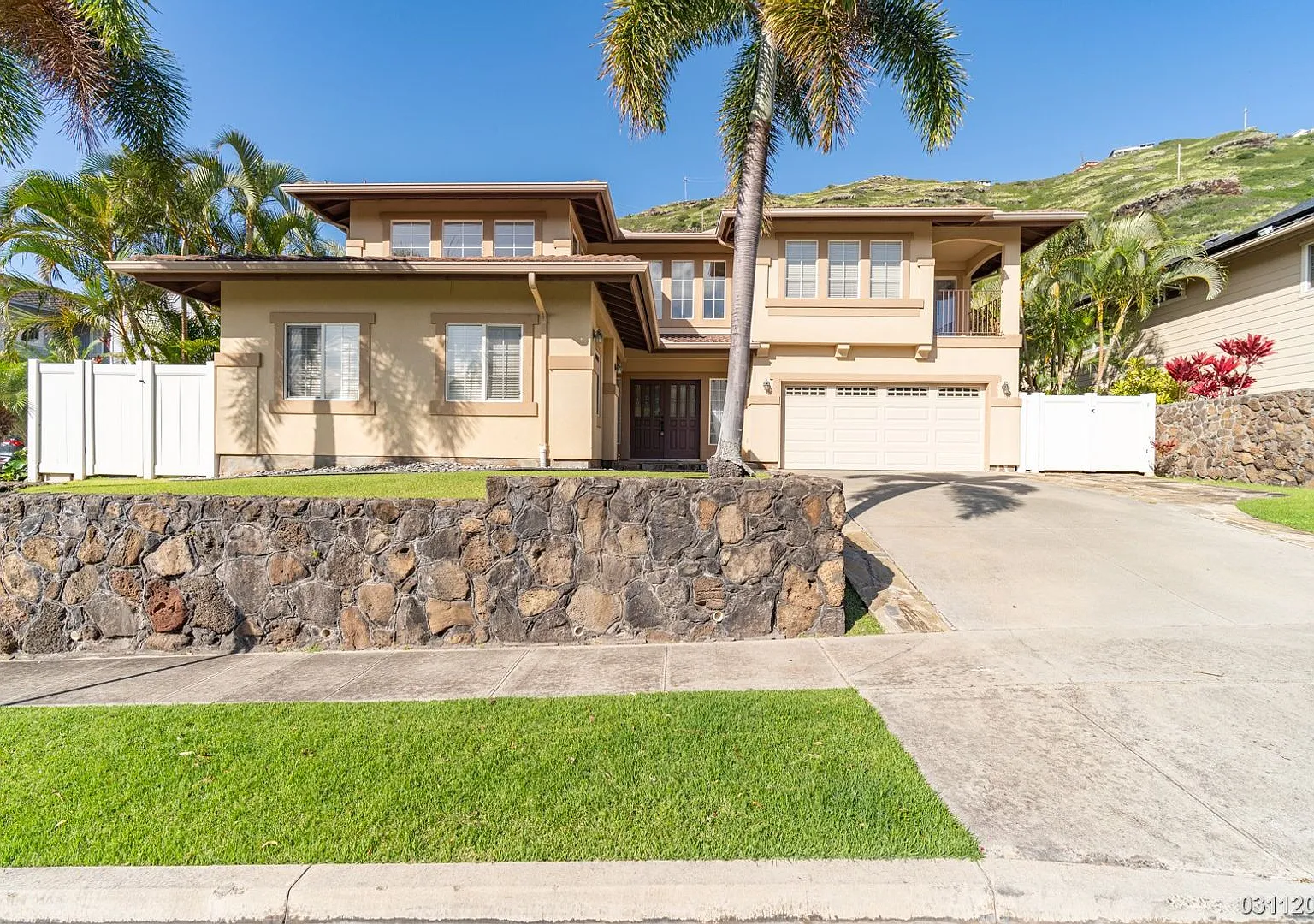 Exclusive 3,081 Sq Ft 4br, 2.5ba House In Hawaii Kai With A Bonus Room! Central Ac & Pool! — Photo 2