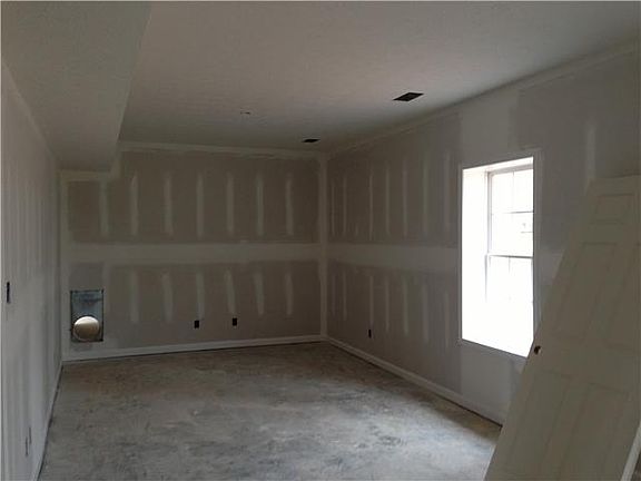 2nd image of 14 Hidden Spgs Lot 14
