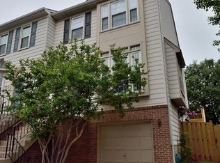 46878 Rabbitrun Ter, Sterling, VA 20164