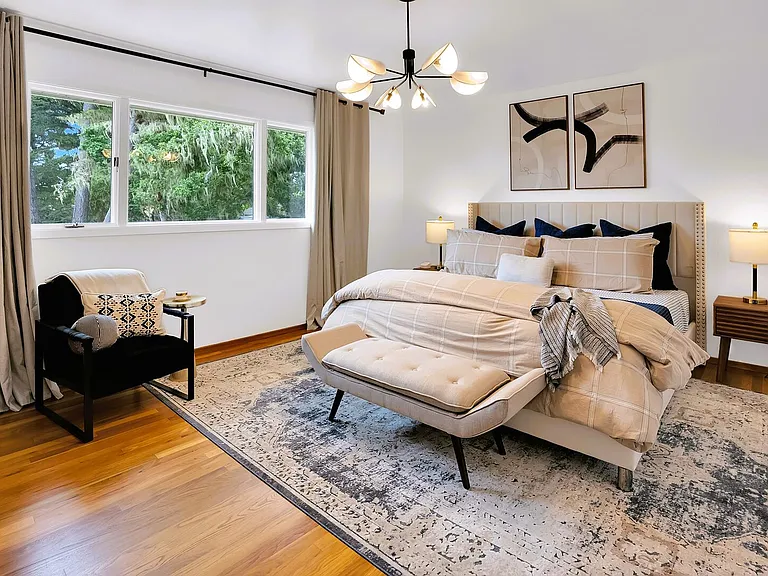 1047 San Carlos Rd — Photo 9