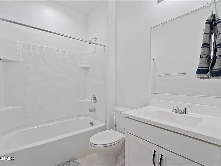 6313 N 68th Dr — Photo 17