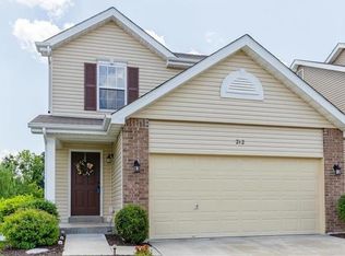 212 Springbeach Dr, O'Fallon, MO 63368