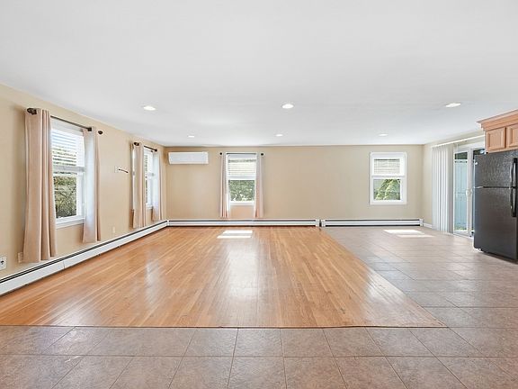 3rd image of 27 Aldea Ave