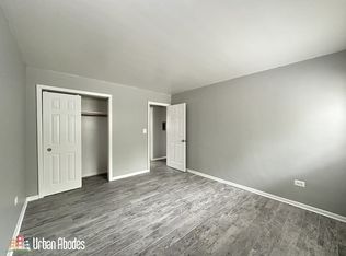 1314 Carol St #2C, Park Ridge, IL 60068