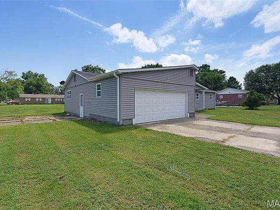 3rd image of 206 County Road 560