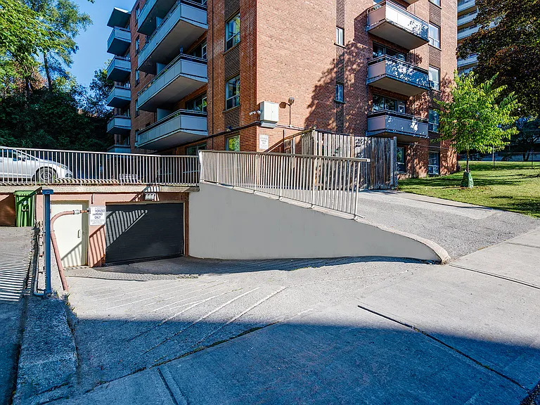 900 Jane St #B6 — Photo 18