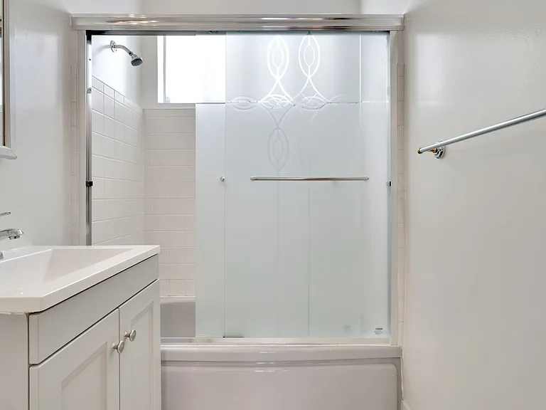 218 S Gale Dr — Photo 21