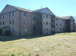 12 Village Ln APT 42, Tyngsboro, MA 01879