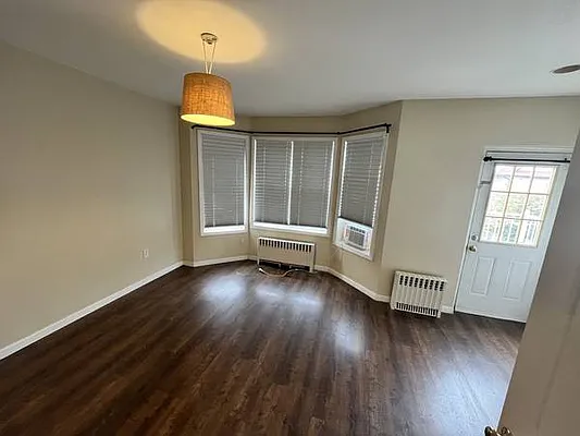 Rented by Voro Purple LLC | media 12