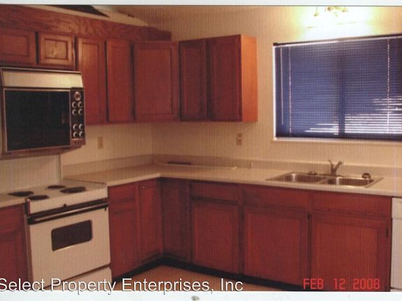 3rd image of 5940 Castlewood Ln