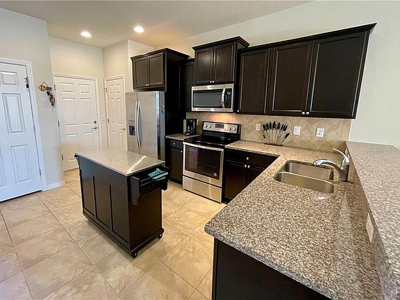 4th image of 9207 Hillcroft Dr
