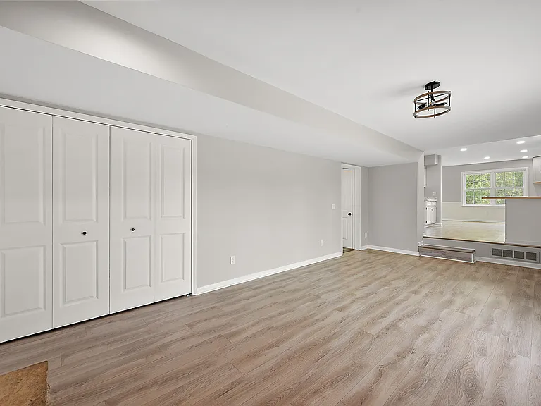 1442 Riley Center Rd — Photo 24