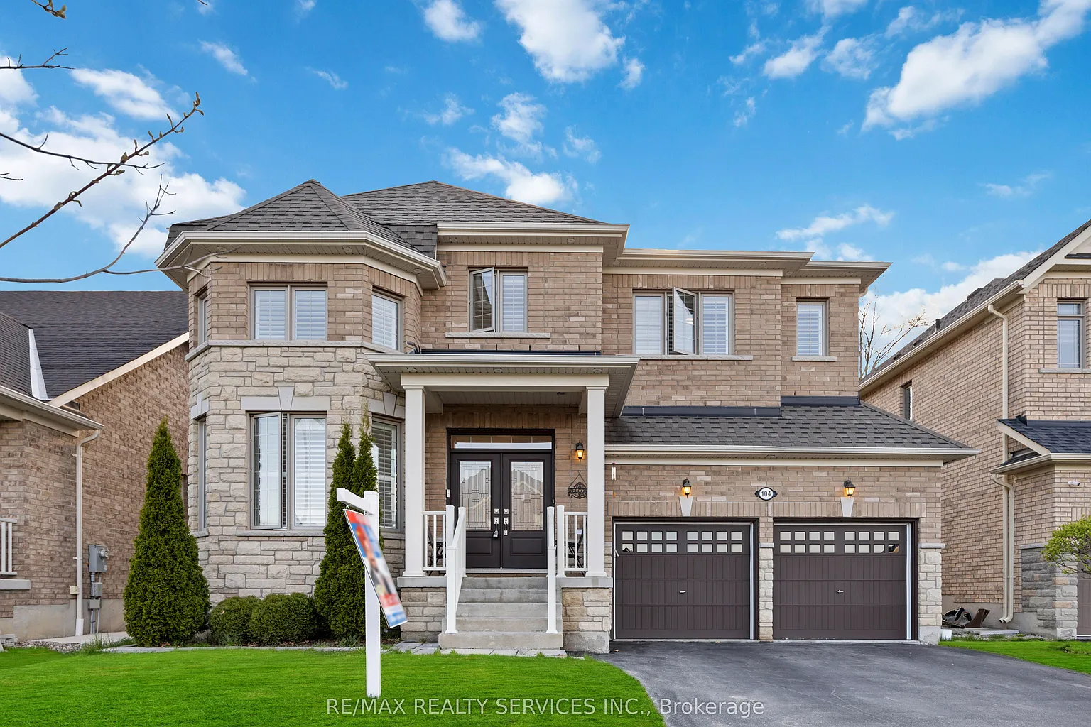 104 Sharpe Cres photo 1