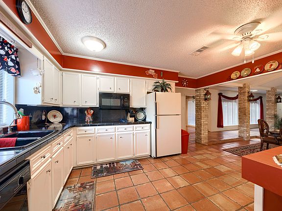 5th image of 3109 Haynes Dr