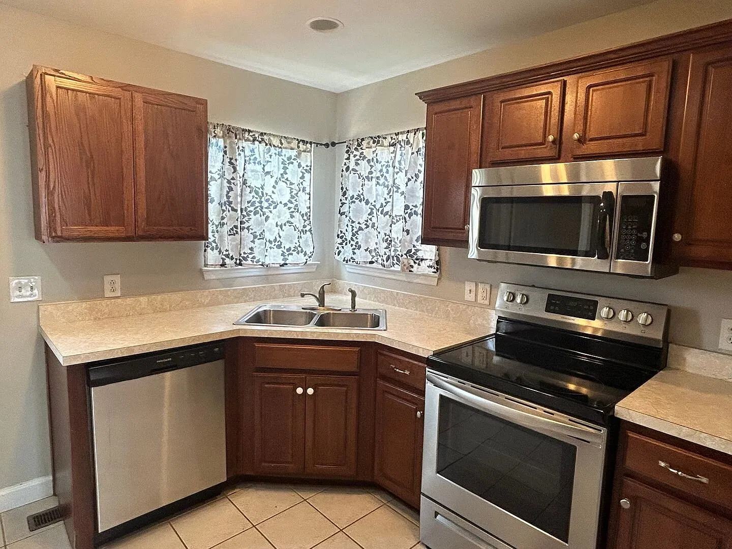 1726 Underwood St Nashville, TN 37208 — Photo 4