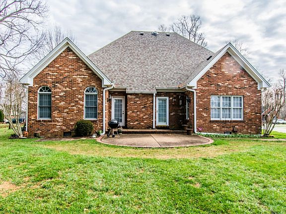 4th image of 3430 Red Oak Dr