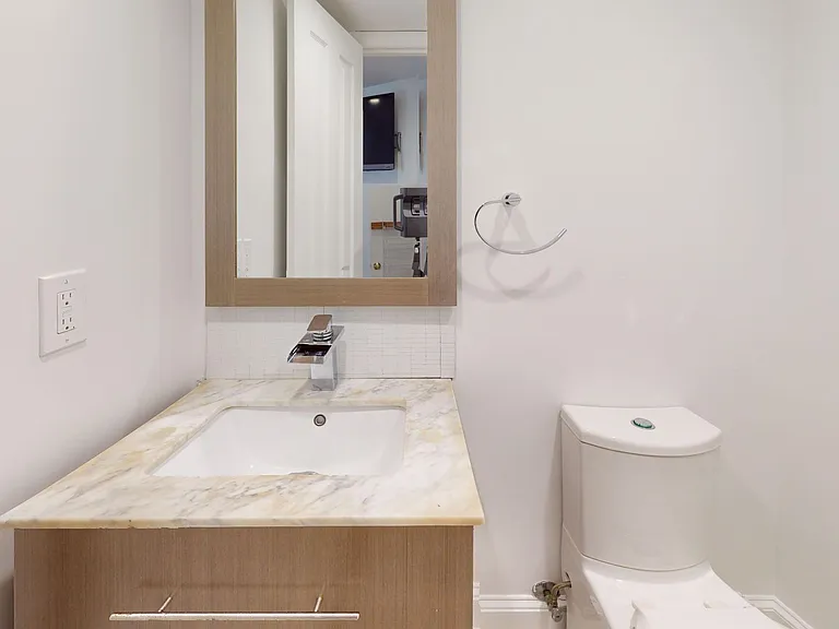201 Morgan St NW — Photo 19