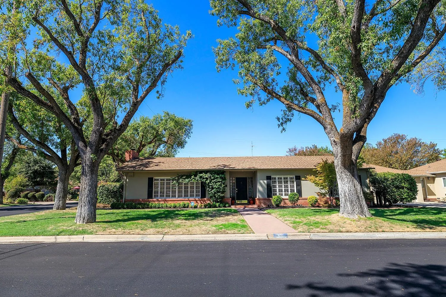 301 Bonita Ave photo 1