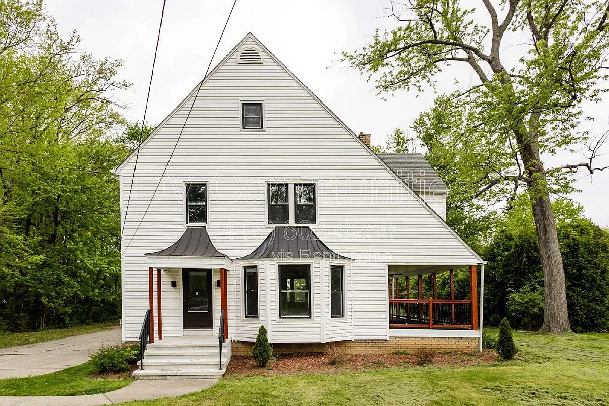 Building Photo - 29396 Detroit Rd