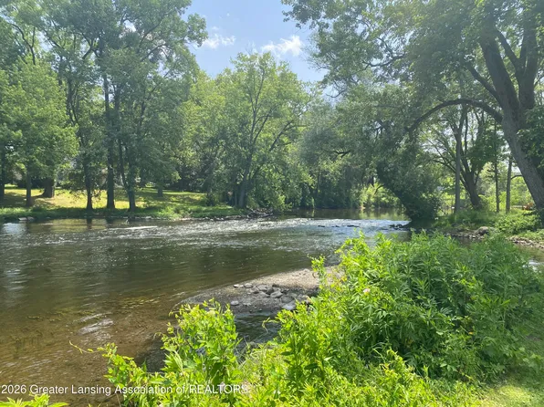 10810 Petrieville Hwy, Eaton Rapids, MI 48827