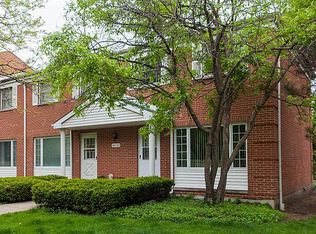 2112 Rugen Rd APT A, Glenview, IL 60026