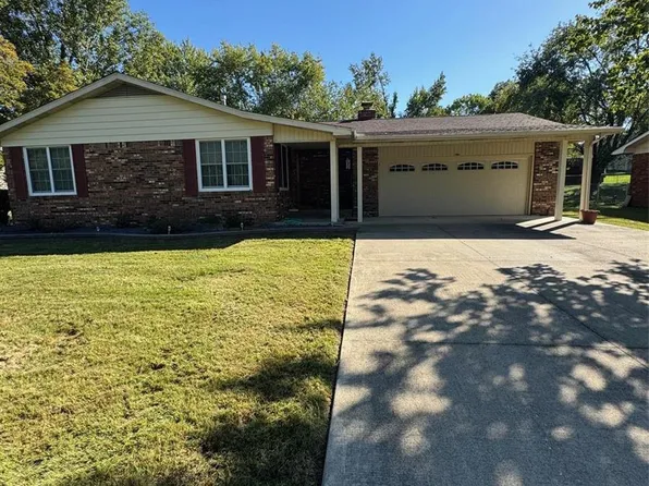 9 Adams Dr, Dexter, MO 63841