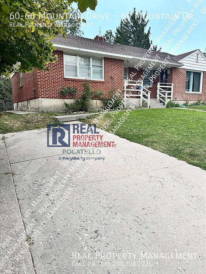 3 bed 1 bath duplex - Dog friendly — Photo 1