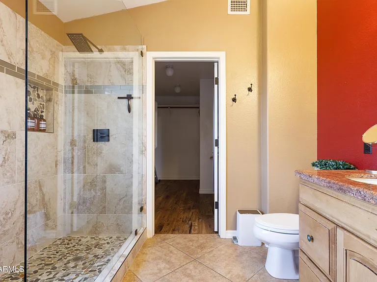 1431 E Century Ave — Photo 14