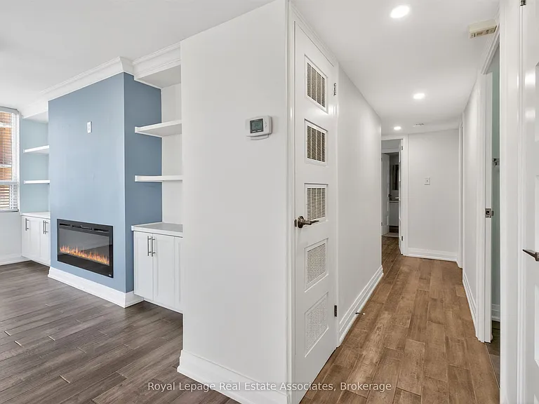 39 Stavebank Rd W #404 — Photo 4