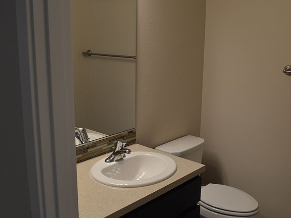 3rd image of 5813 NE 58th Ave