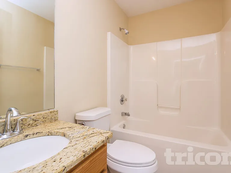 6355 Queensdale Dr — Photo 17