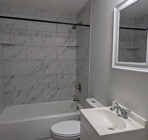 907 Bennett St — Photo 23