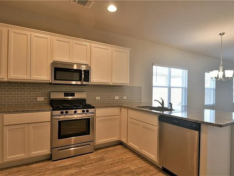 2812 Bridekirk Dr — Photo 3