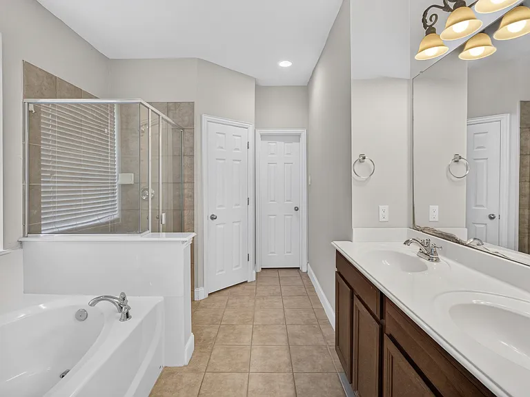 4521 Chaparral Creek Dr — Photo 14