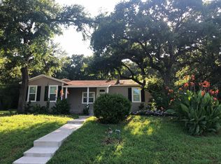 625 W Columbia Dr, Azle, TX 76020