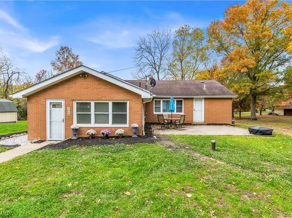 1850 W Turkeyfoot Lake Rd, Barberton, OH 44203