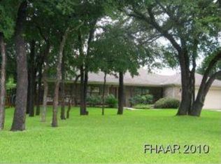 1908 Diamond Ridge Dr, Lampasas, TX 76550