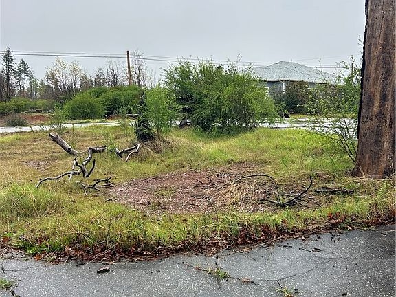 4th image of 1615 Pearson Rd