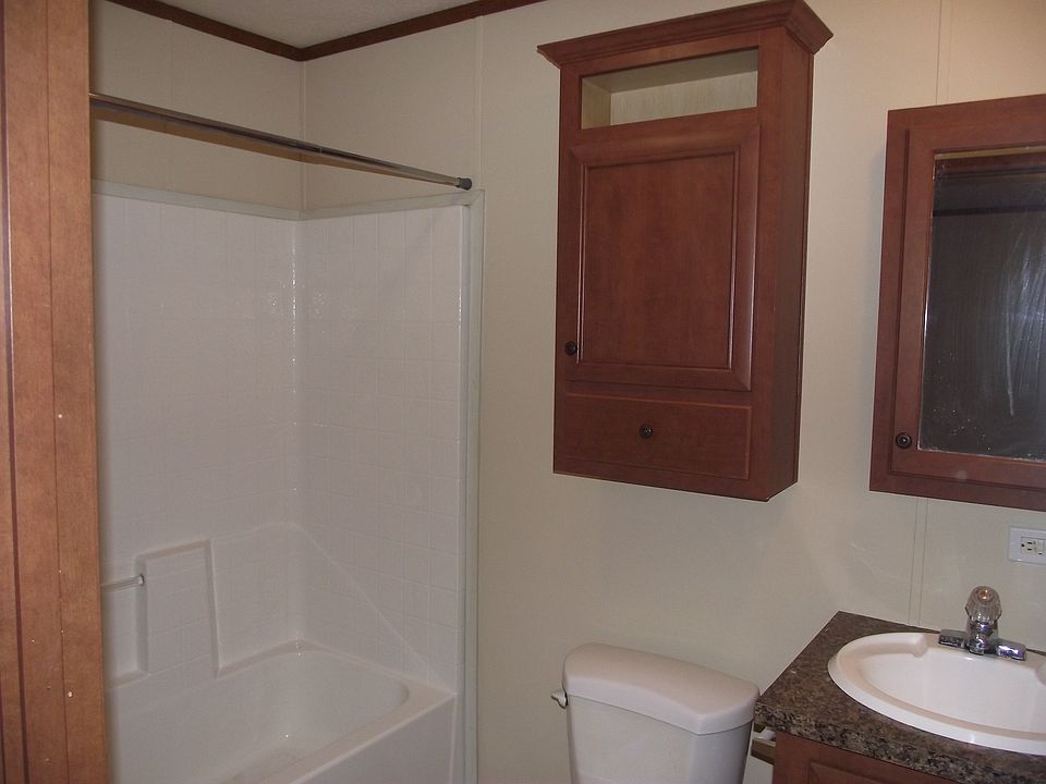 1st image of 350 Walnut Blvd