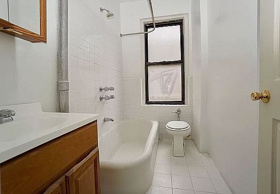 3rd image of 733 W 183rd St APT 4H