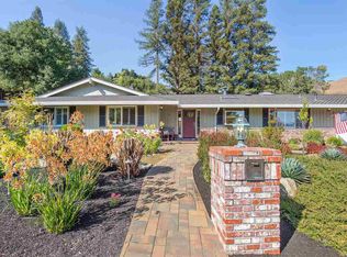 2 Ashbrook Pl, Moraga, CA 94556