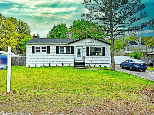 40 Hawkins Road, Centereach, NY 11720