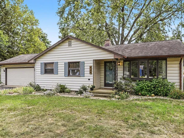 426 Larkspur Ave, Portage, MI 49002
