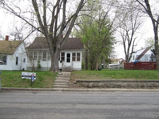 2nd image of 509 Grove St