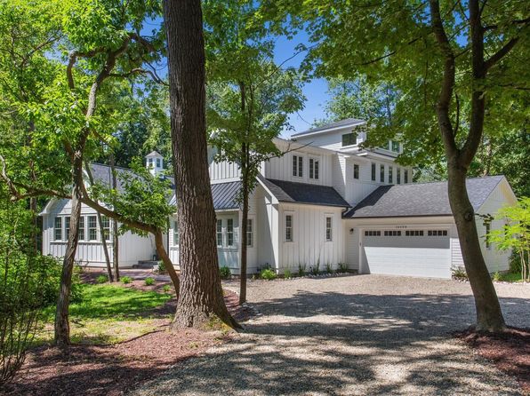 16220 Stones Throw Ln, Union Pier, MI 49129