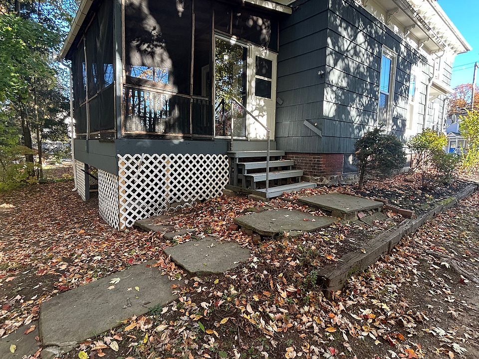 1st image of 353 W Main St #353