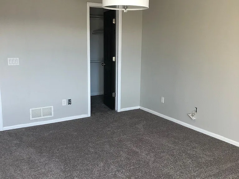 8319 Chancellor Dr — Photo 12