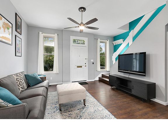4th image of 1042 Julia St