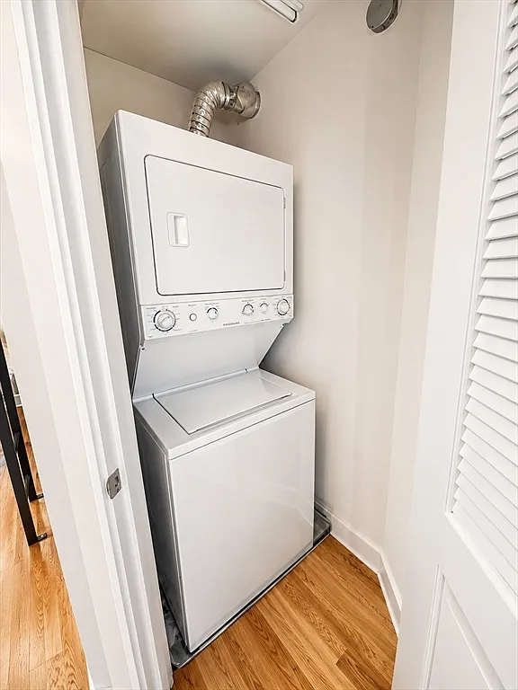 1 bed, 1.0 bath, 1000 sqft, $2,250 — Photo 4