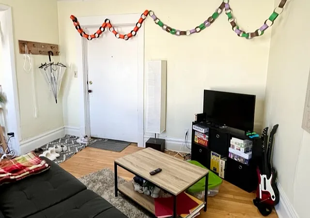 207 N. Pinckney Street - 207-2 — Photo 2